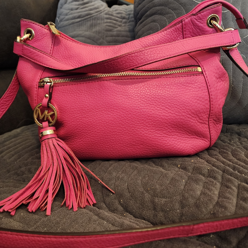 Michael Kors Hot Pink Shoulder Bag with Gold Accents - Picture 5 of 8